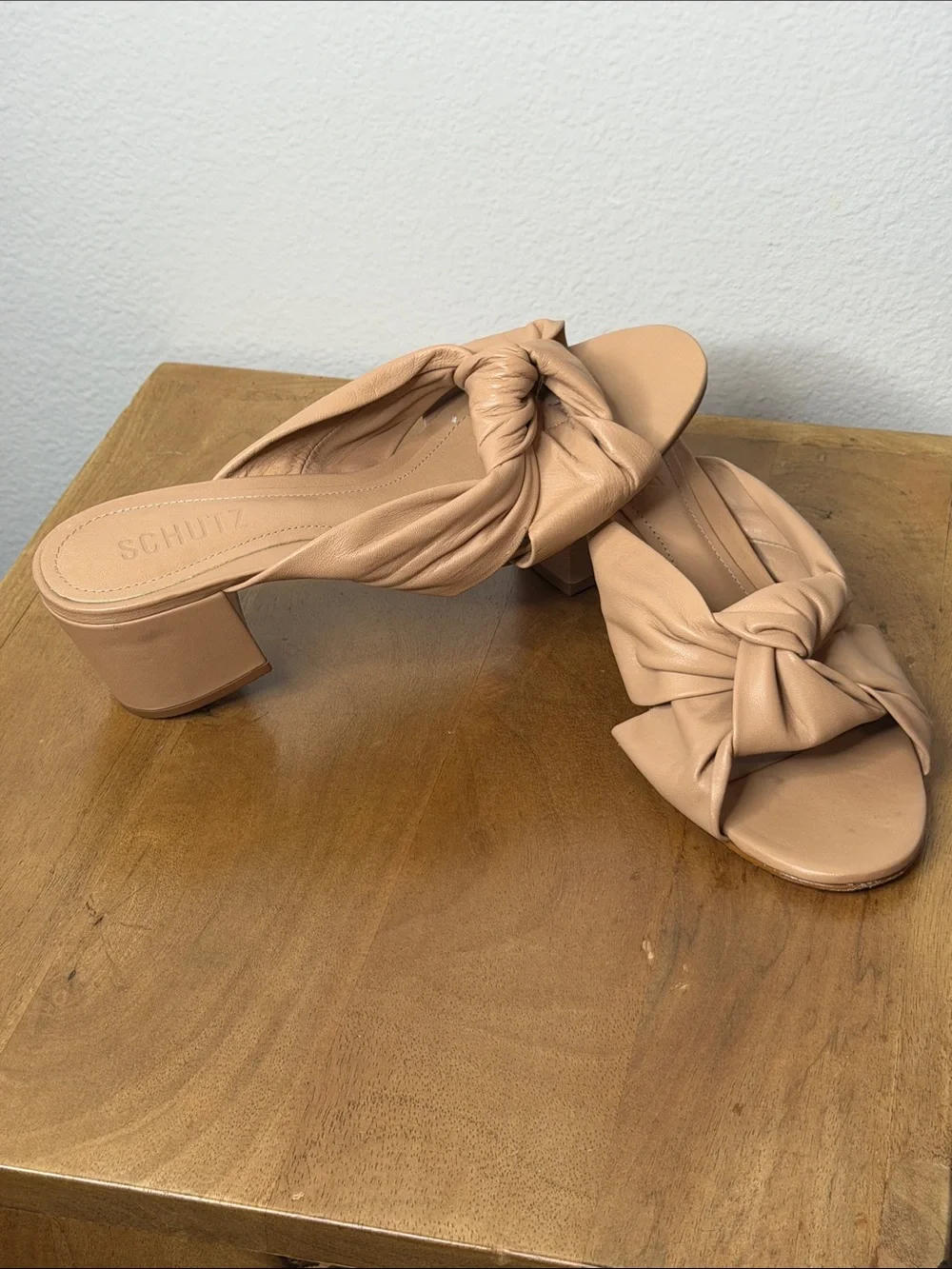 SCHUTZ Nude low heel leather sandal sz 7.5